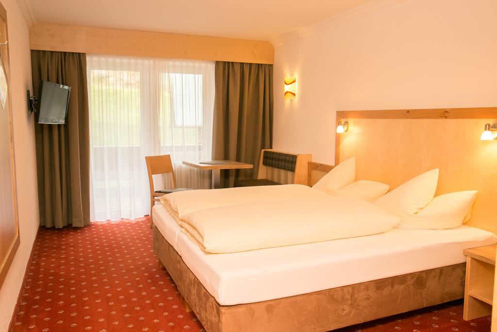Hotel Garni Ehrenreich ゼルデン エクステリア 写真