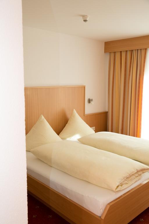 Hotel Garni Ehrenreich ゼルデン エクステリア 写真